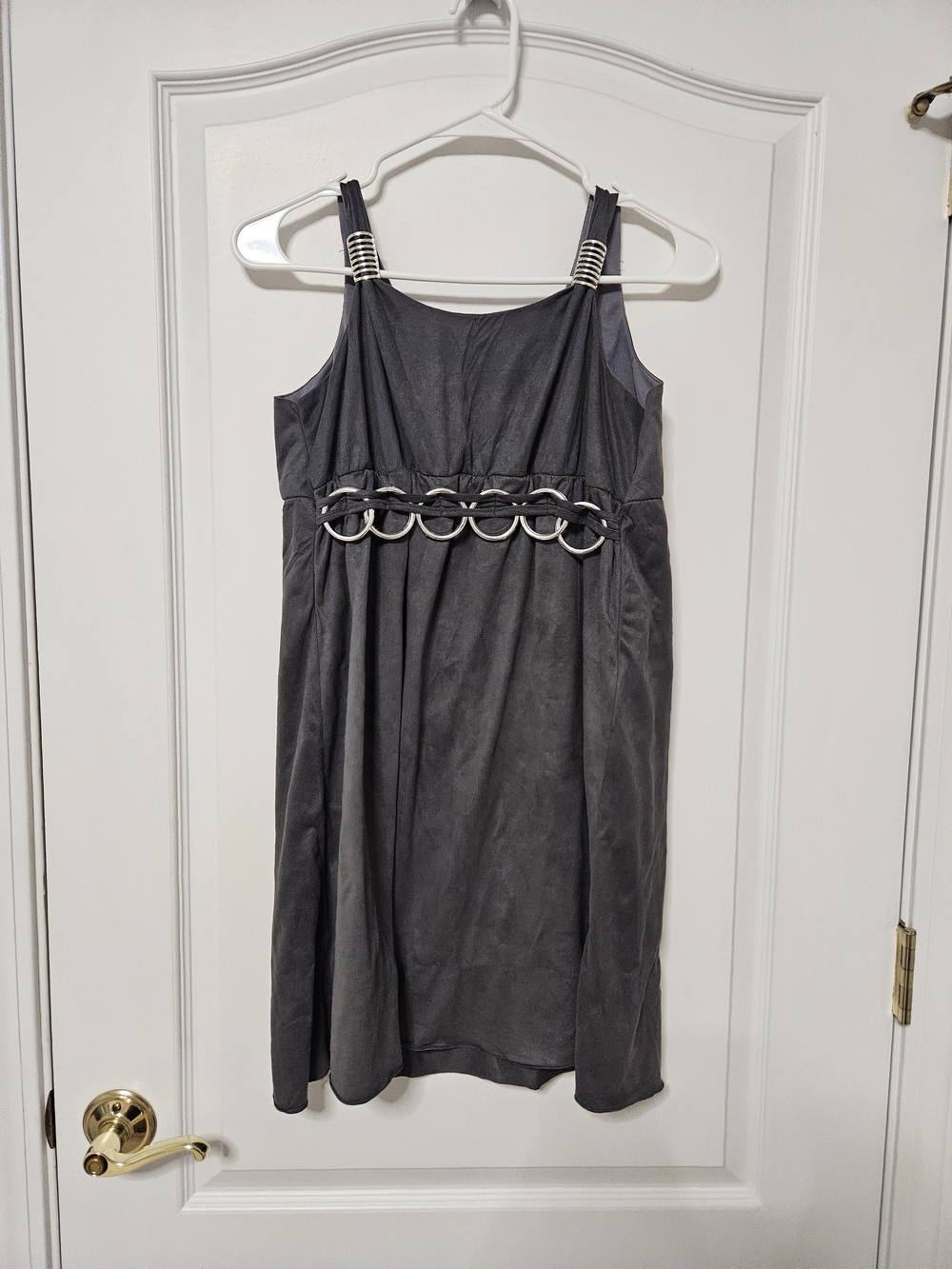 Women’s Gray Sleeveless Ring-Accent Dress
